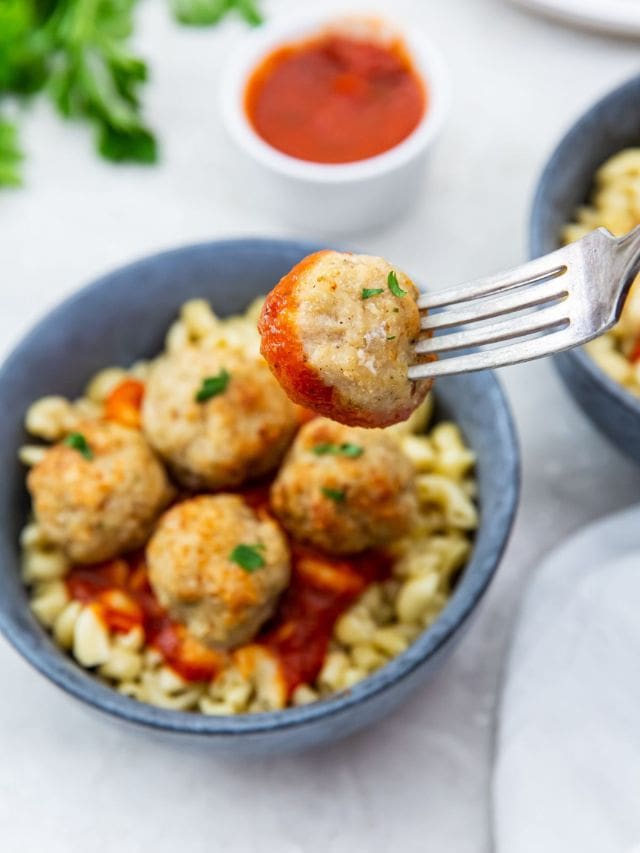 Easy Air Fryer Chicken Meatballs