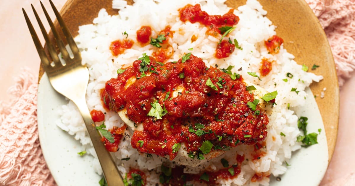 Midweek Meal Plan Close Up of Salsa Chicken on Rice