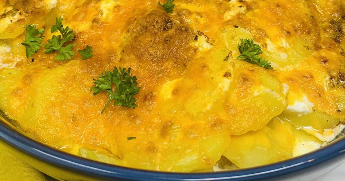 Mouthwatering Sides Close Up of Instant Pot Sour Cream Scalloped Potatoes