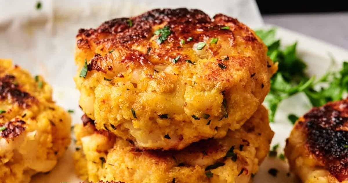Must Make Memorial Day Recipes in your Air Fryer Close Up of Air Fryer Maryland Crab Cakes on a Plate