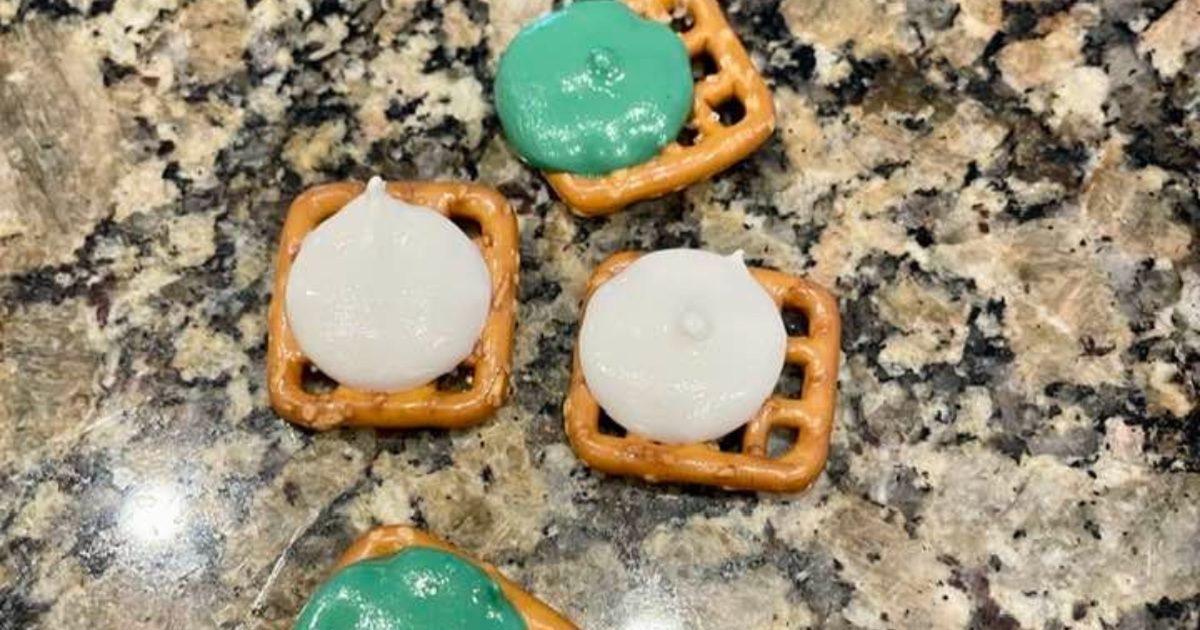 St. Patrick's Day Air Fryer Recipes St. Patrick&rsquo;s Day Pretzel Bites with Chocolate Dollops