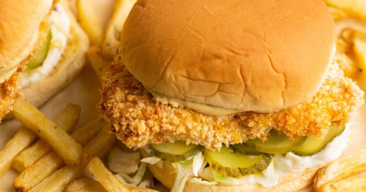 Air Fryer Chicken Sandwich Recipes Bomb Air Fryer Chicken Sandwich with Fries