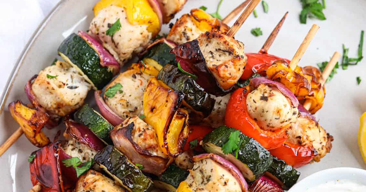 One-Pan Air Fryer Chicken and Veggie Recipes Close Up of Air Fryer Chicken Kabobs