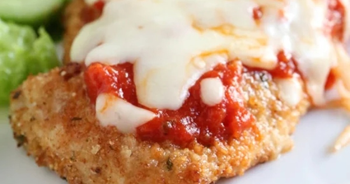 Easy WW-Friendly Air Fryer Chicken Dinners Air Fryer Chicken Parmesan Close Up