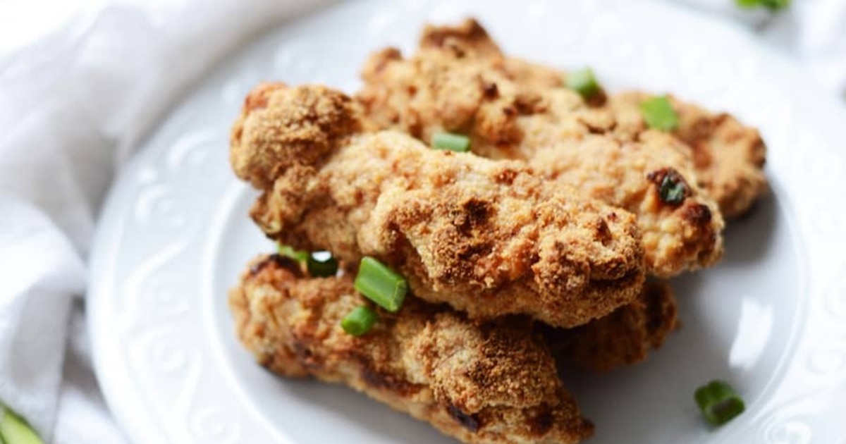 Easy WW-Friendly Air Fryer Chicken Dinners Air Fry Chicken Tenders on a Plate